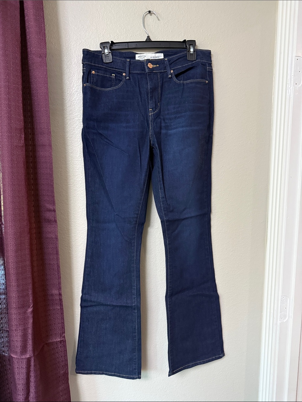 B6/4 Levi’s signature women’s midrise boot cut size 10